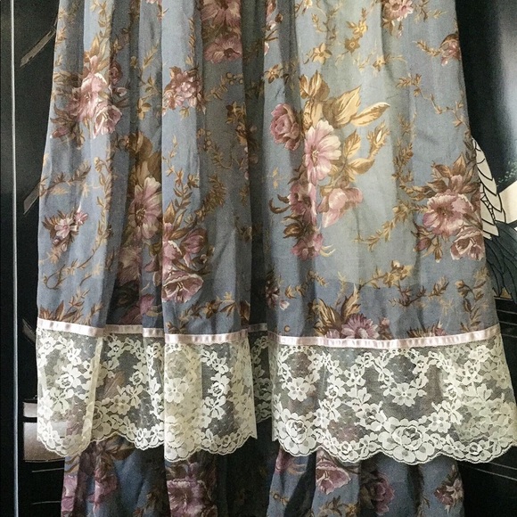 SOLD Vintage Gunne Sax floral lace prairie dress - Picture 9 of 11